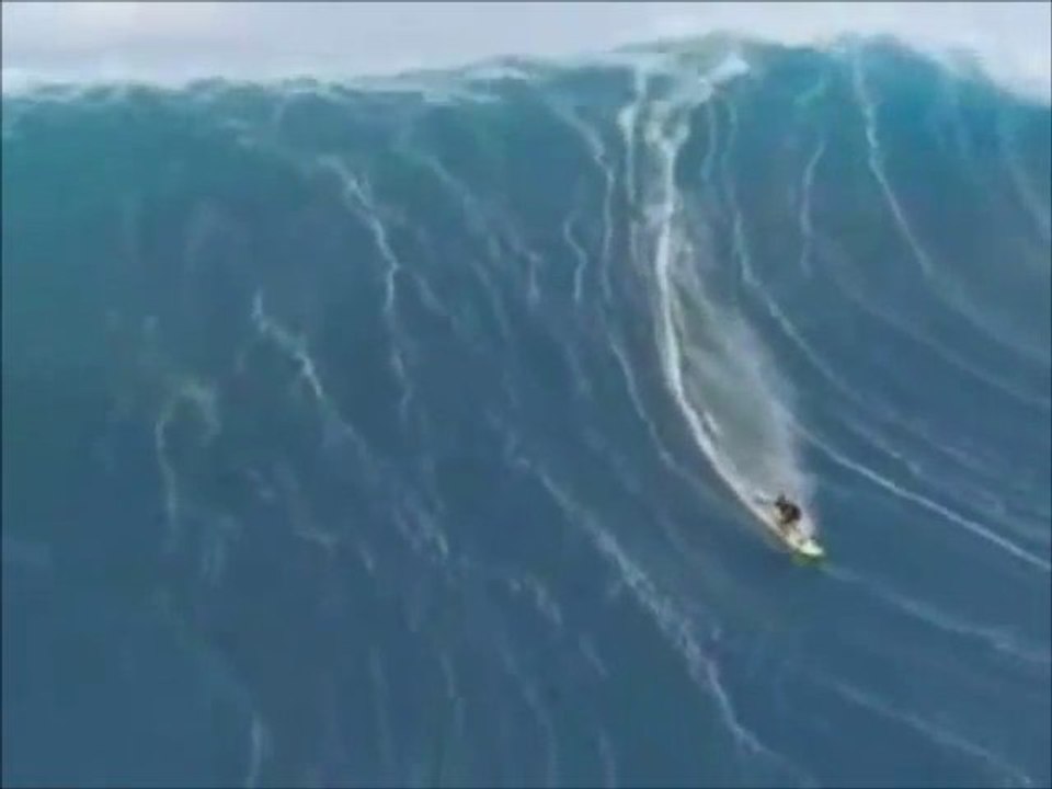 Biggest wave ever surfed - Jaws in Hawaii
