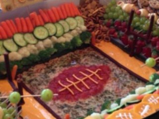 DIY: Snackadium for Super Bowl Parties