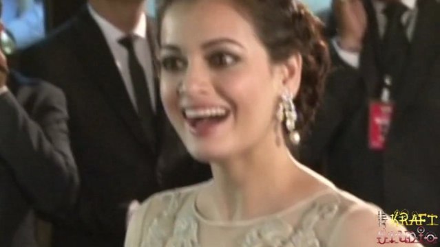 Dia Mirza At Filmfare Awards 2013