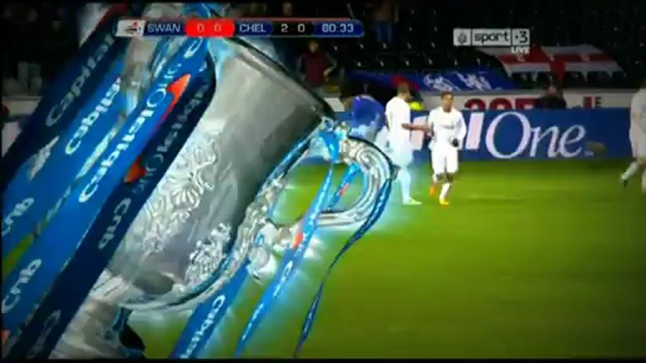 Эден Азар бьёт болл-боя!