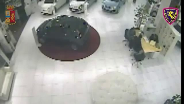 Ragusa - Associazione per delinquere e truffa, 10 arresti (23.01.13)