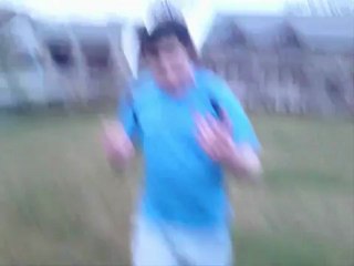 Tai nang cua Charlie Morgan cau be bi Hazard tan cong