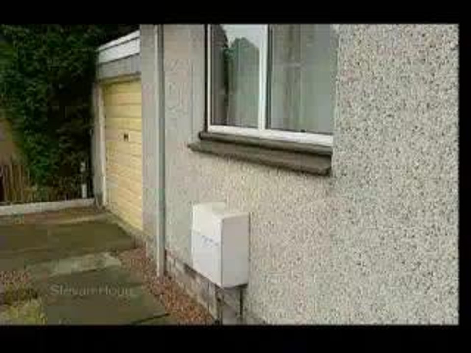 Scottish Guy Needs The Toilet