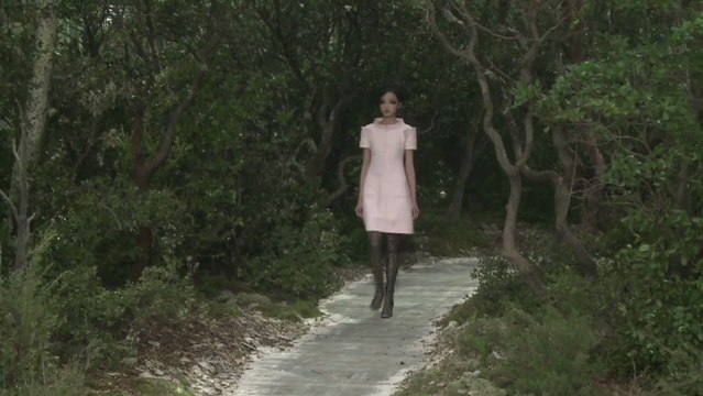 Karl Lagerfeld nous emmène dans les coulisses du défilé Chanel haute couture été 2013