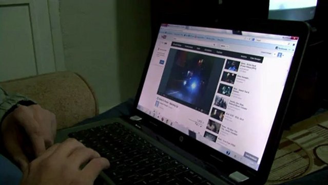 Ahmad, fils d'exilés syriens, rappe contre la guerre