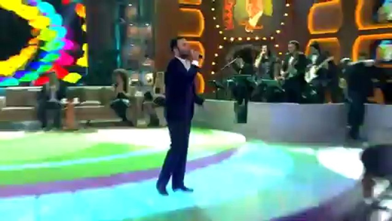 Koptu Geliyor - Alişan - Evlerinin Önü Boyalı Direk Canlı Performans