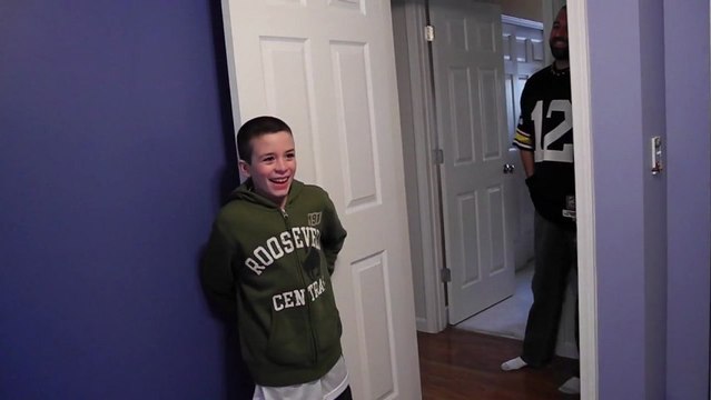 Drake Surprise Anniversaire (Fathead Original Commercial)