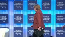 Merkel: Espanha deve criar empregos