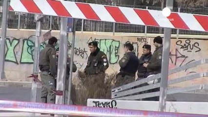 Grèce: un groupe anarchiste revendique l'attentat du...