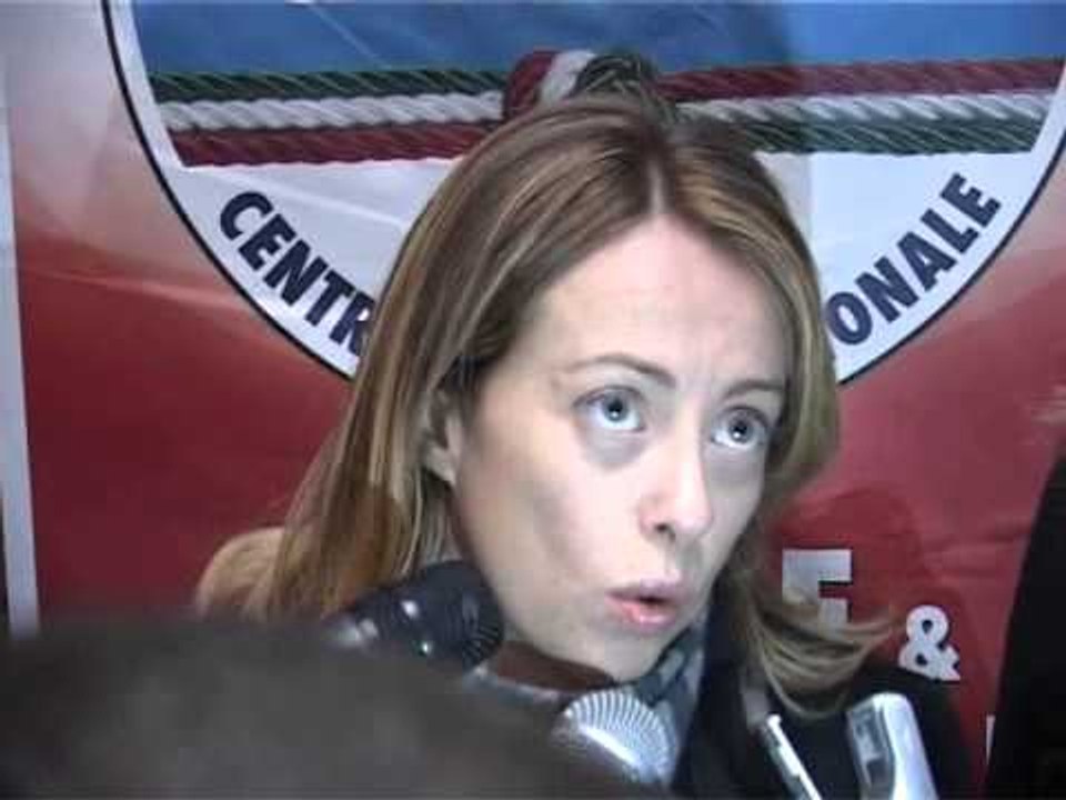 Napoli - Ex ministro Giorgia Meloni presenta liste candidati Fratelli d'Italia (24.01.13)