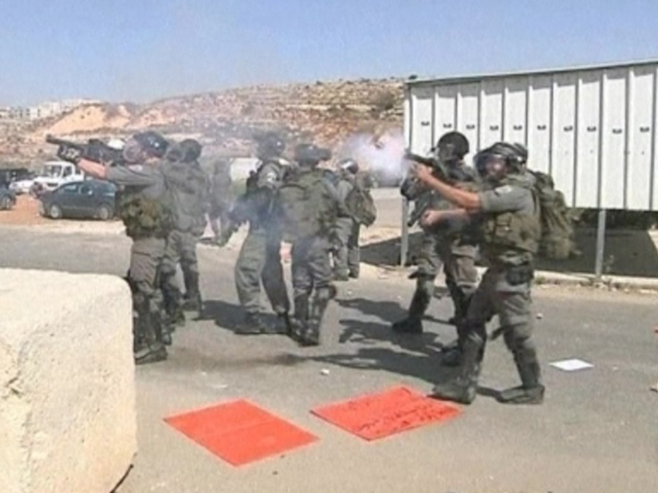 IDF using excessive force against Palestinian d...