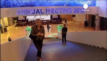 Ue: Draghi "ripresa nel 2013, ma basta tasse"