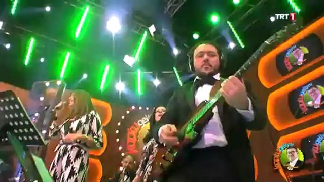 Zuhal Topal - İsmail YK Karasevda Canlı Performans - Koptu Geliyor