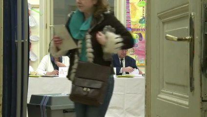Les Tchèques élisent leur nouveau président