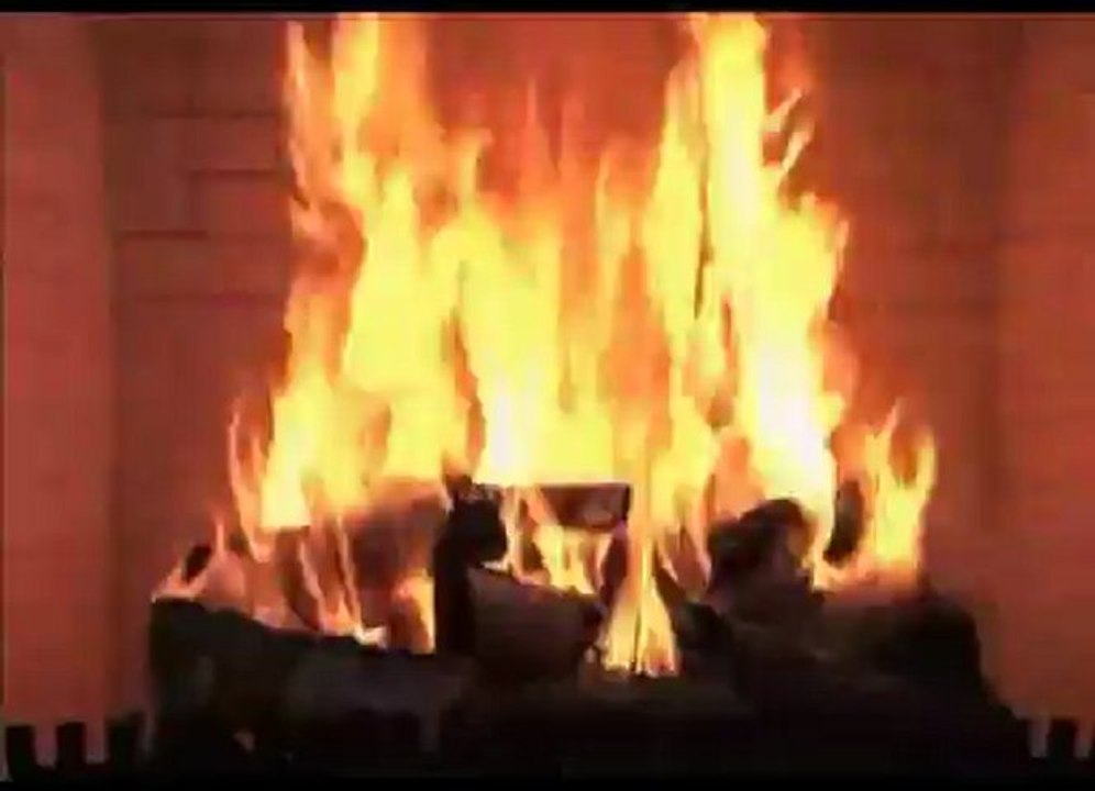 Zeki Müren ile 50 dakika - 1955 radyo programı - şömine görüntüleri eşliğinde kolaj Serbülent Öztürk