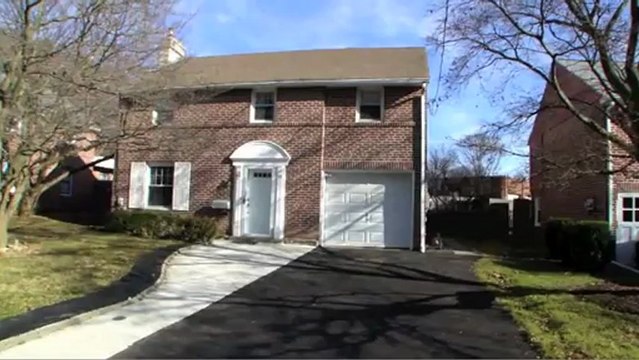 91 Lownes Lane, Springfield, PA