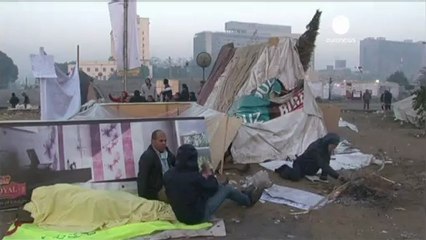 La oposición egipcia amenaza a Mursi con boicotear las...