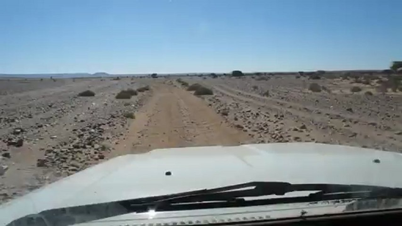descente sur une ancienne piste du Dakar, Sud Maroc