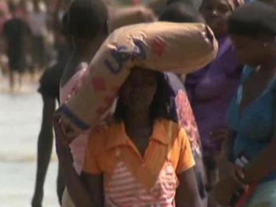 Southern Mozambique crippled by floods
