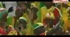[www.sportepoch.com]African Cup of Nations players bashed goal fans to help repair stoppage time 13 minutes