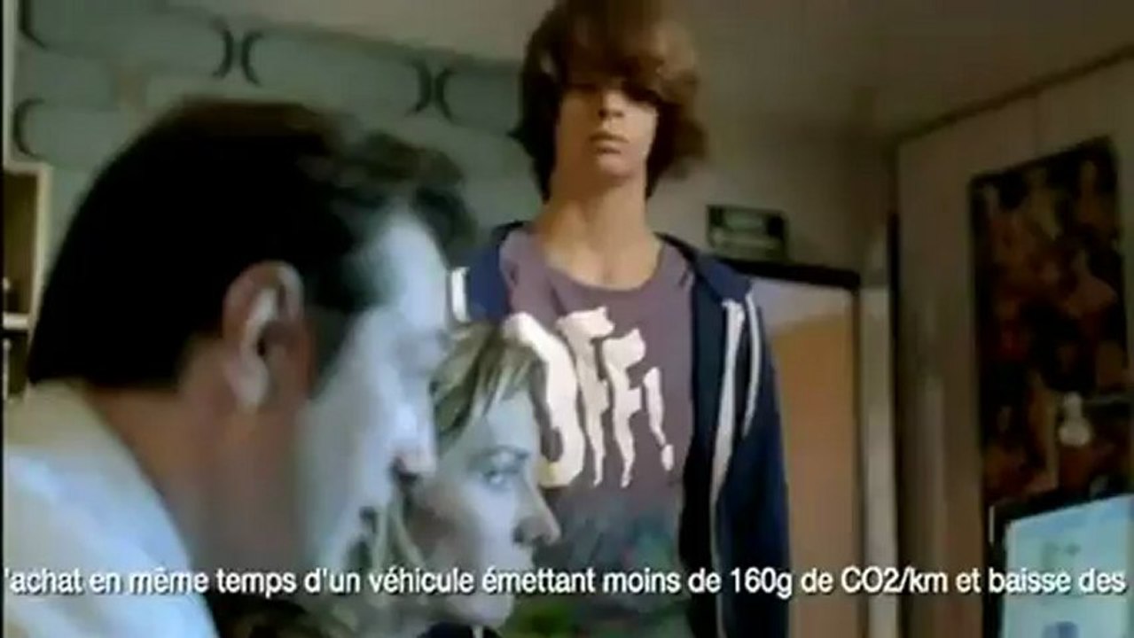 Pub Clio Renault Alizé - Crise d'ado (à table)