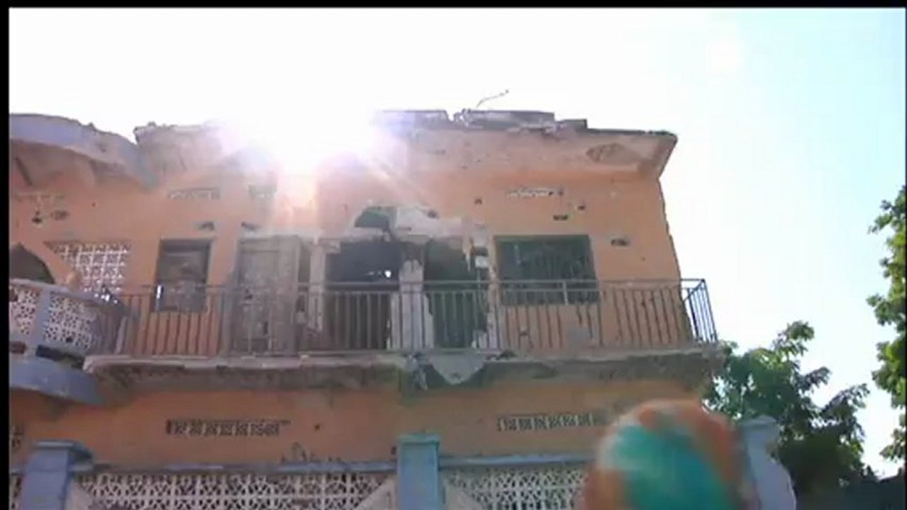 Britons told to get out of Somalia