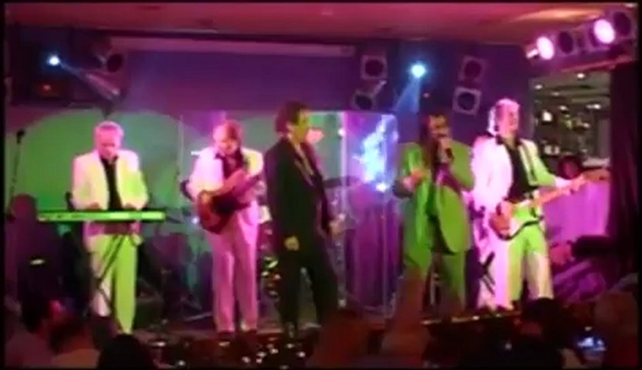 LOS GALOS - Argentina - Un poco mas de amor  ( Nino fuentes )