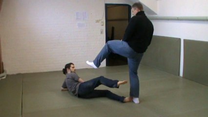 Sol contre debout : clef, échappée + Kakato