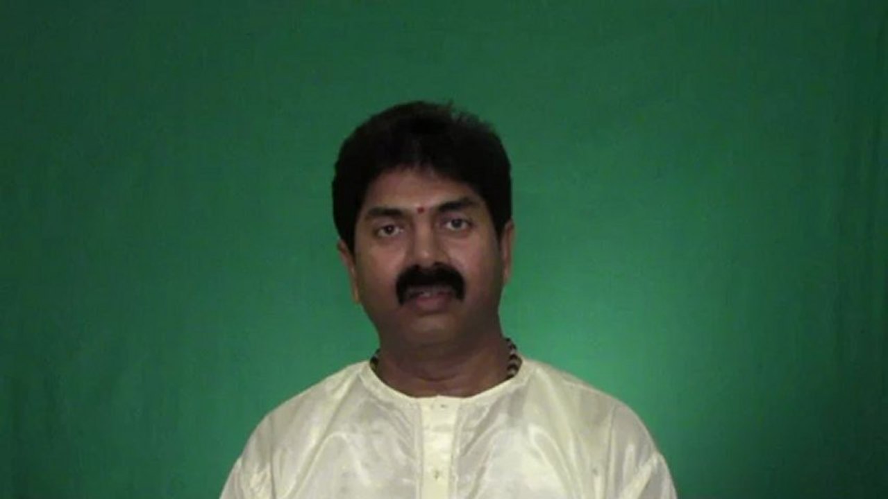 Karma Uruvaakamal Eppadi Thaduppathu ( Tamil )