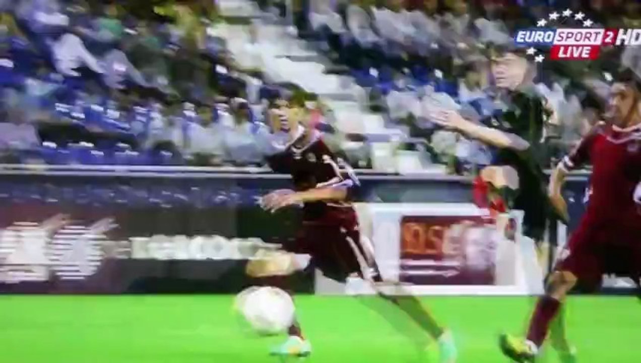 Trickett-Smith makes it 2-0 against Qatar