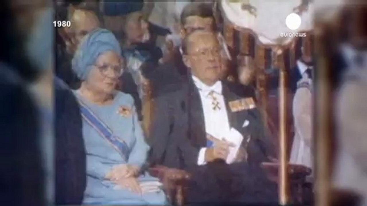 Queen Beatrix of the Netherlands abdicates in f...