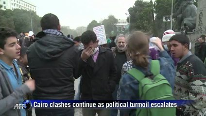 Cairo clashes continue as political turmoil escalates