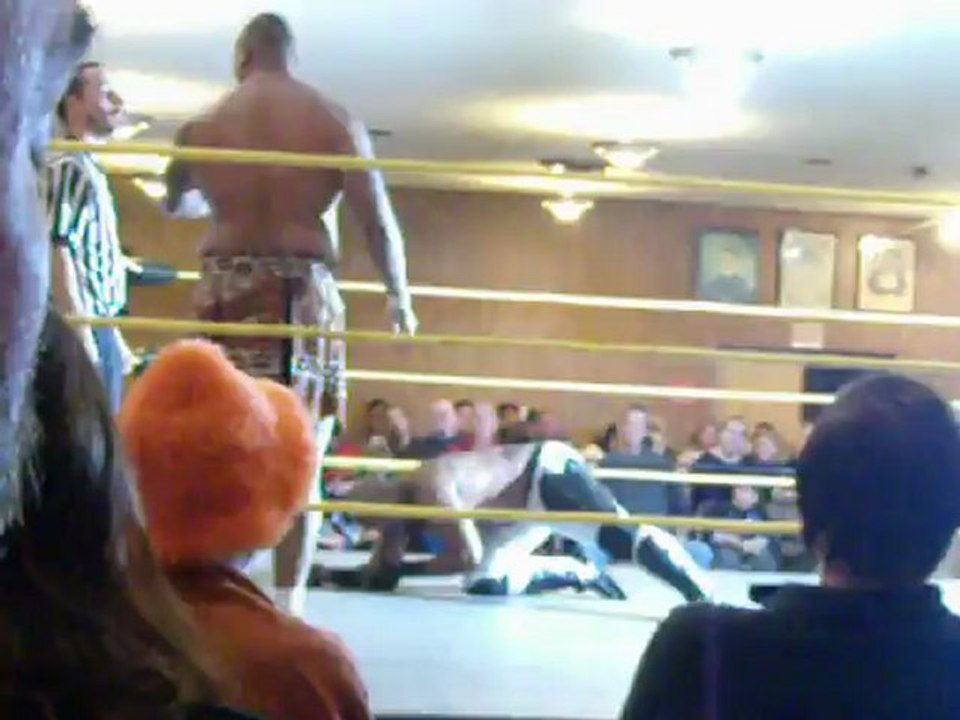 "The Shogun" Chris L.o.g.a.n. vs King Fale 1/26/13 MECW