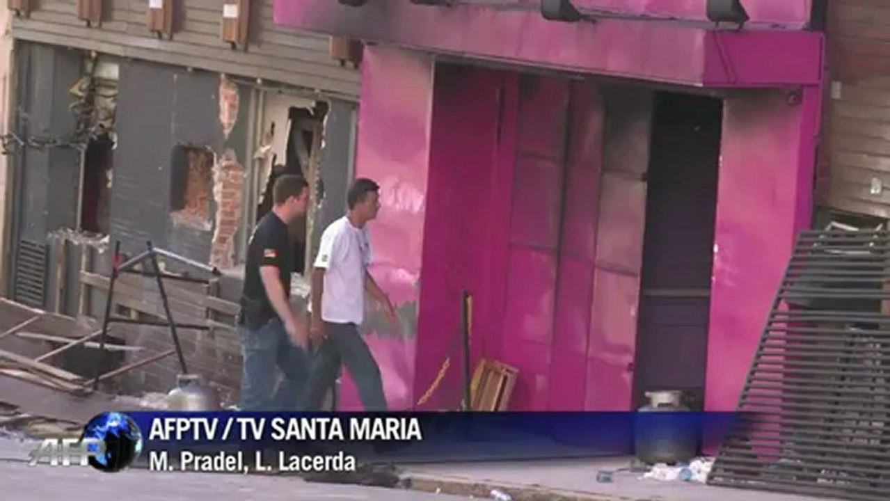 Sócio de boate se entrega à polícia
