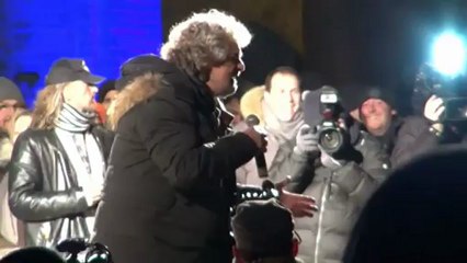 Icaro TV. Fogne e TRC: l'attacco di Grillo