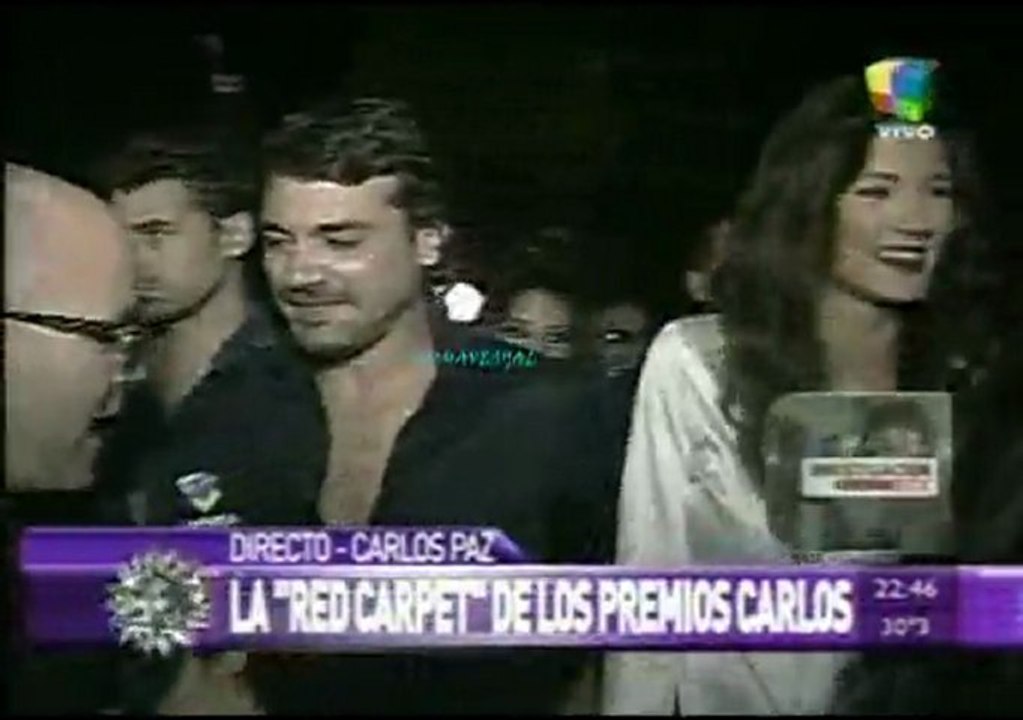 Pedro y Paula en Intratables (look en premios Carlos) - 28 de Enero