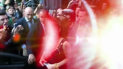 Lady Gaga prie après un incendie meurtrier dans un club au Brésil