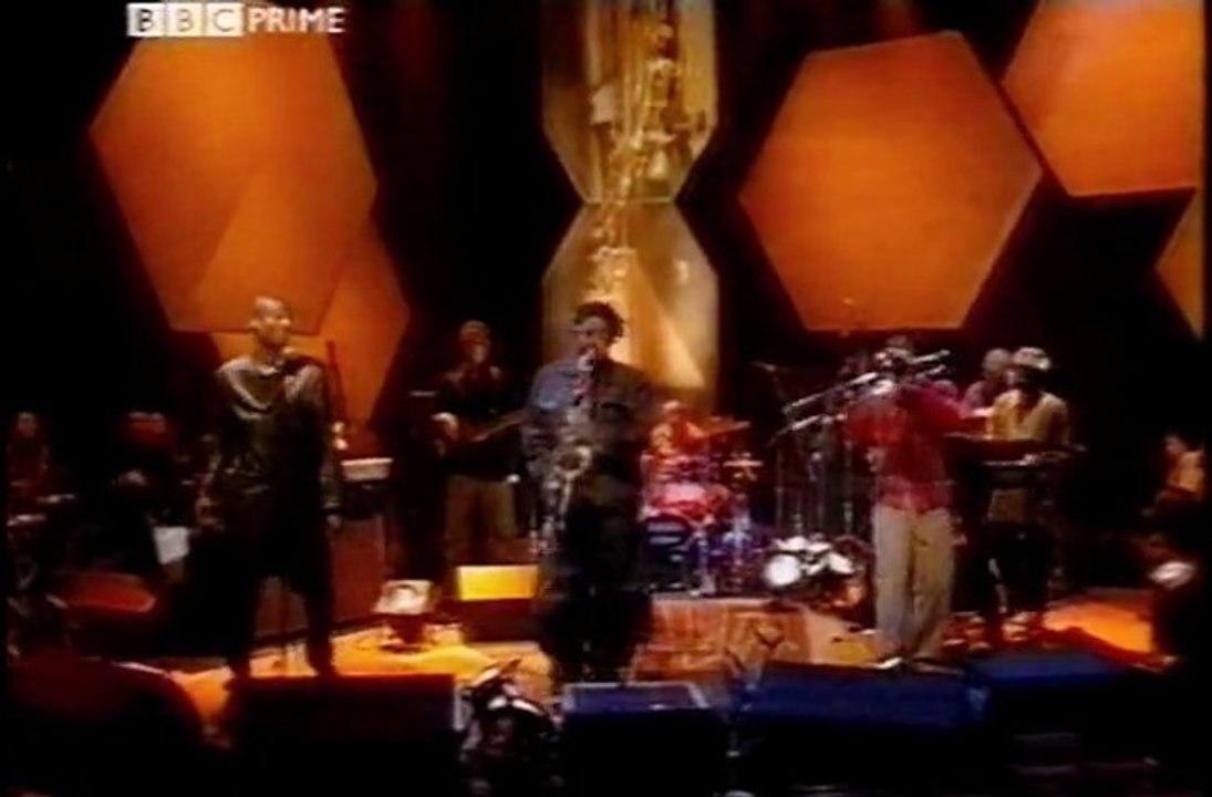 Courtney Pine & Lynden David Hall - Lady Day (& John Coltrane) (Live on Later with Jools Holland) (Nov 4th, 2000)