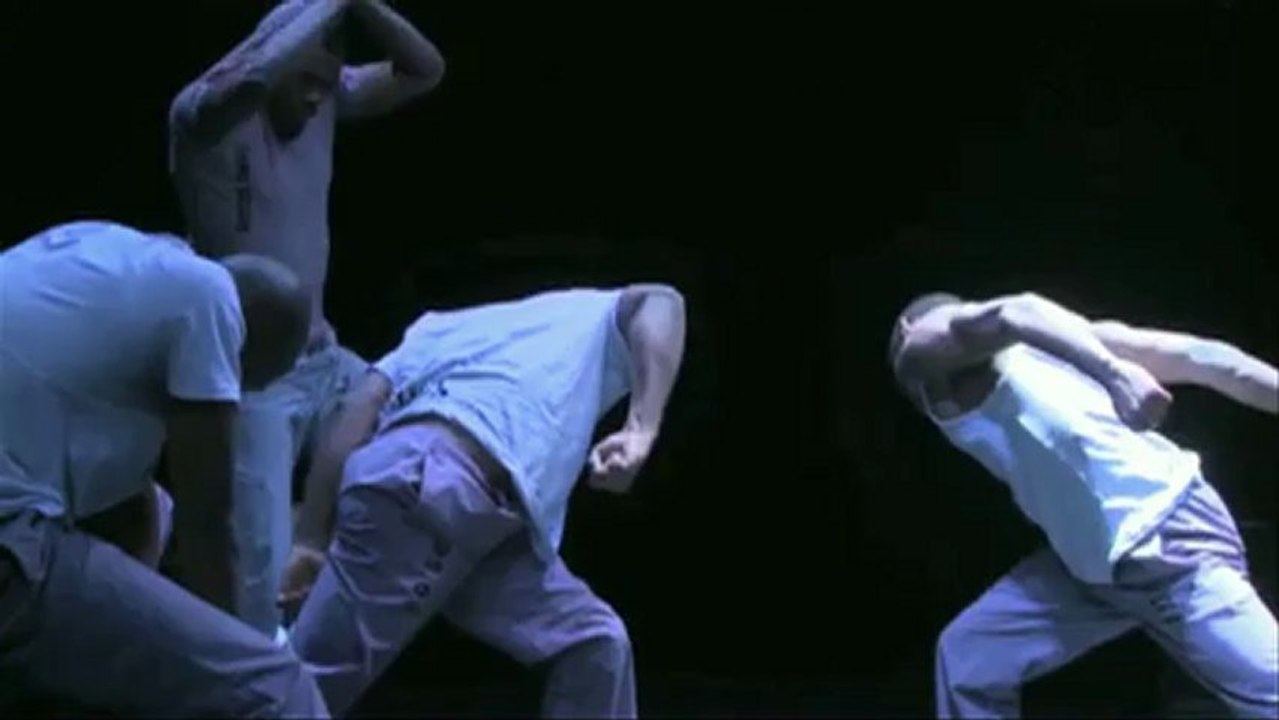 France Ô - Suresnes Cités Danse: spectacle « Rage » (extrait 1).