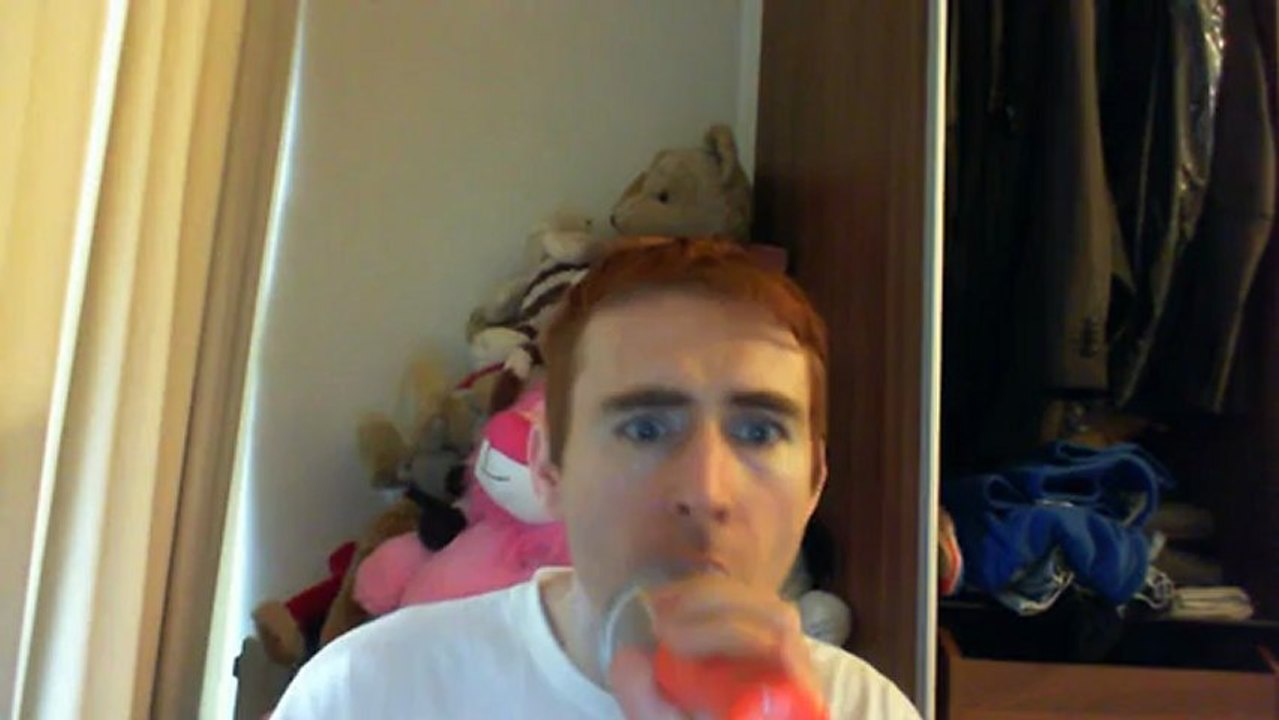 Wiwi égratigne "club rocker" d'Inna