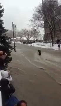 Etudiante emportée par les eaux