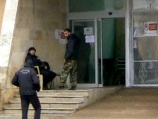 Treating the wounded in Syria