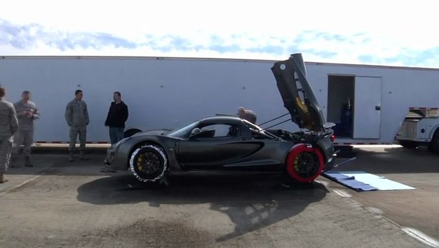 Hennessey Venom GT : accélération de 0 à 300km en 13 secondes