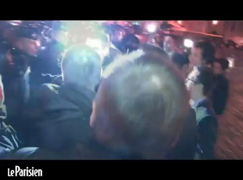 Manifestation Civitas : accrochage entre députés PS et CRS devant l'Assemblée