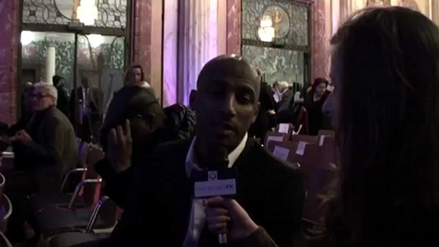 Stomy Bugsy est de passage à Vincennes pour le Prix Henri Langlois