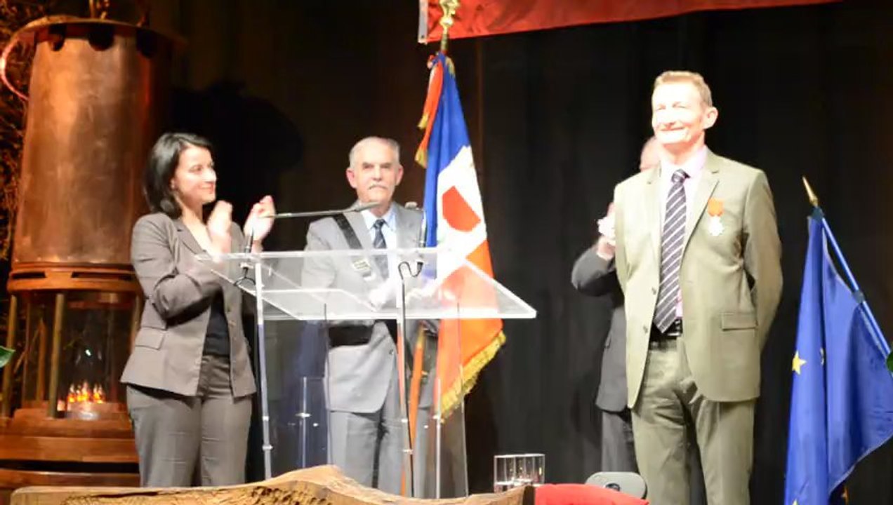 Jean-François Caron reçoit la Légion d'honneur