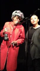 Sois Belle et Tais toi pas en chanson