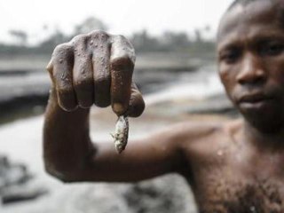 Shell faces damages over Nigeria oil spill