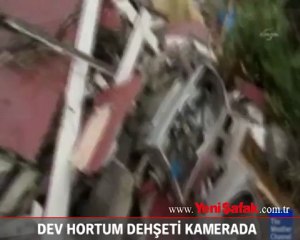 Dev hortum dehşeti kamerada