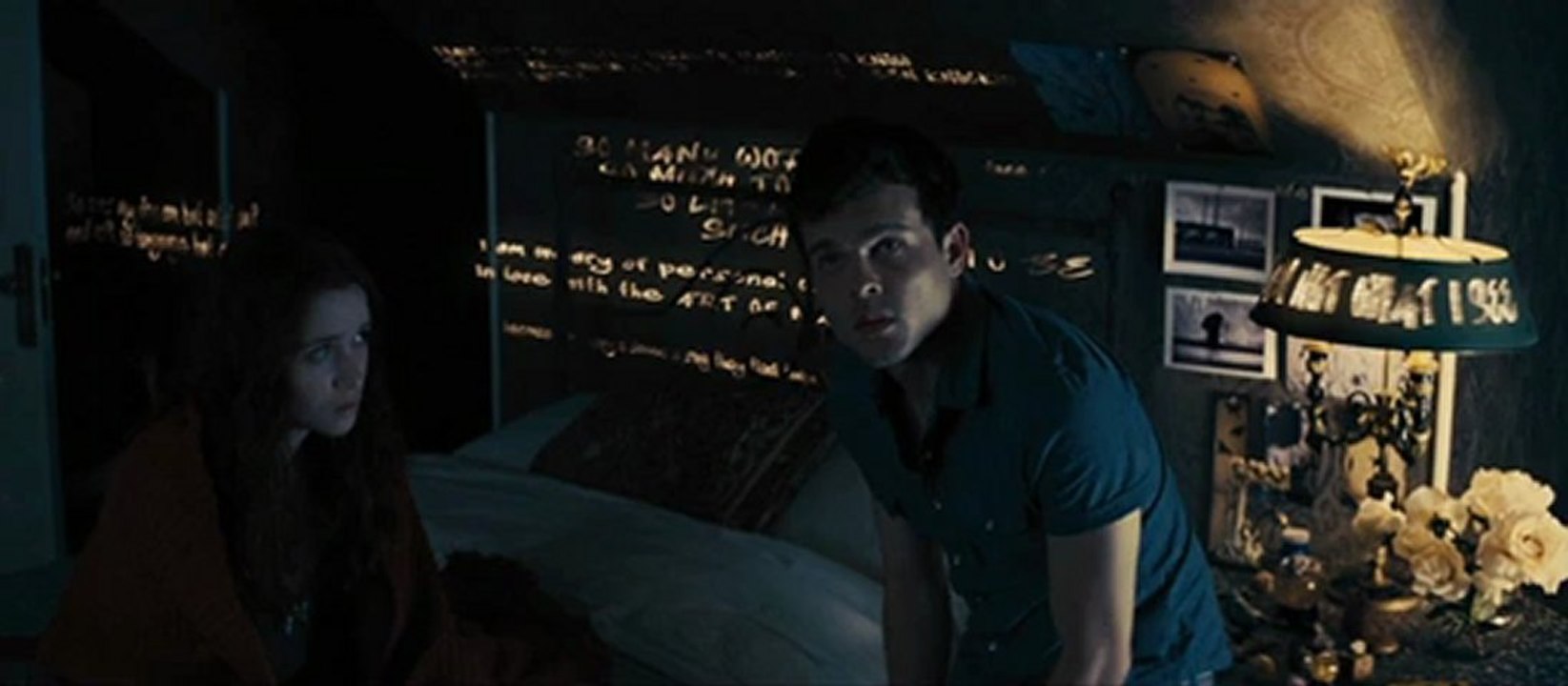 Beautiful Creatures - Clip - Trying To Figure This Out